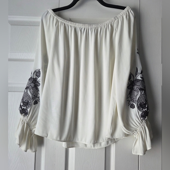 White House Black Market Off-Shoulder Top With Floral Embroidered Sleeves Size M - Picture 8 of 12